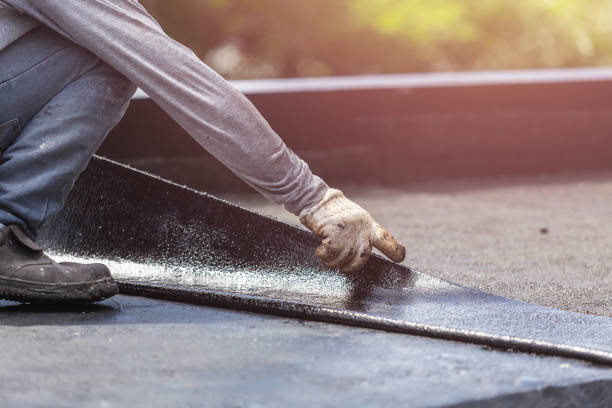 Professional Vapor Barrier Installation technician working in Six Lakes, MI